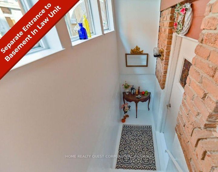 Photo 3 at 6330 Lorca Crescent, Meadowvale, Mississauga