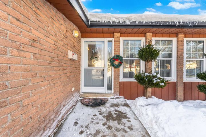 Photo 5 at 6330 Lorca Crescent, Meadowvale, Mississauga