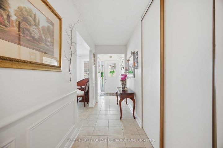 Photo 6 at 6330 Lorca Crescent, Meadowvale, Mississauga