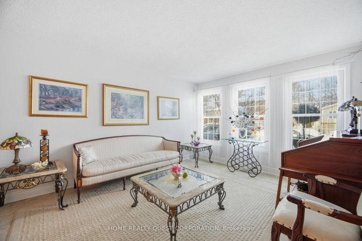 Photo 7 at 6330 Lorca Crescent, Meadowvale, Mississauga