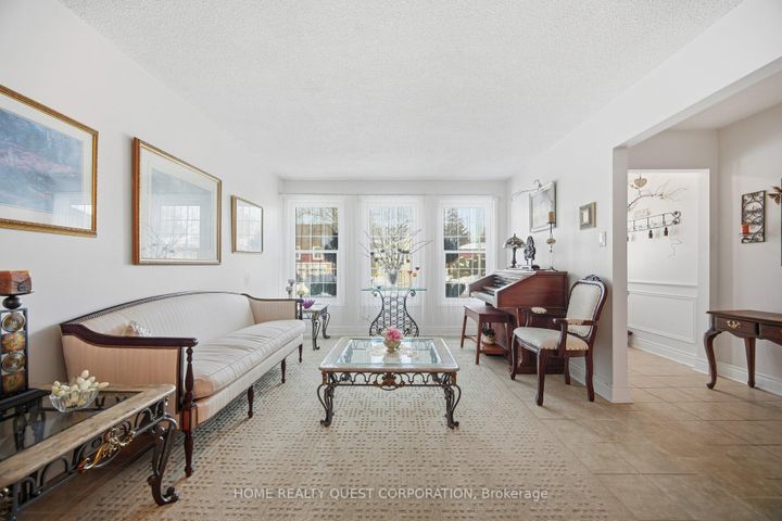 Photo 8 at 6330 Lorca Crescent, Meadowvale, Mississauga