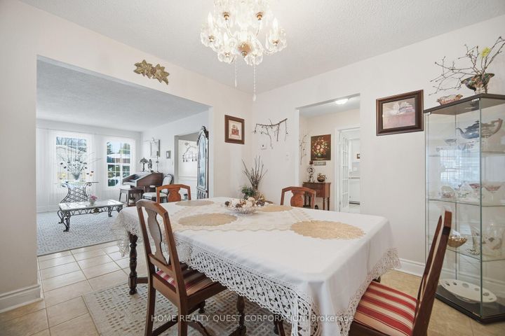 Photo 10 at 6330 Lorca Crescent, Meadowvale, Mississauga