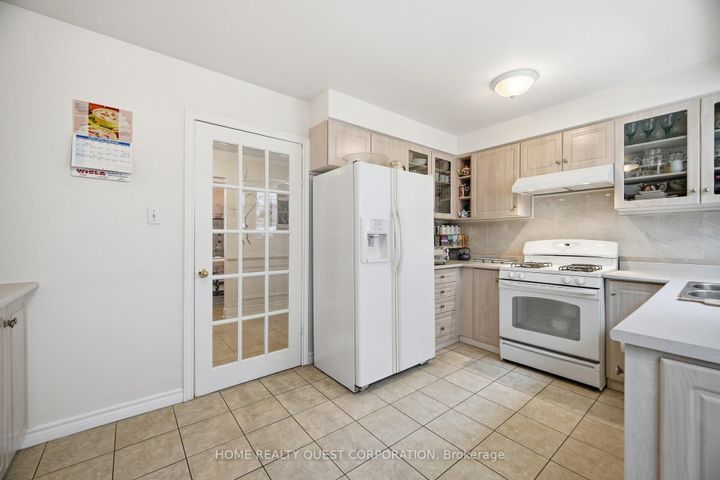 Photo 12 at 6330 Lorca Crescent, Meadowvale, Mississauga