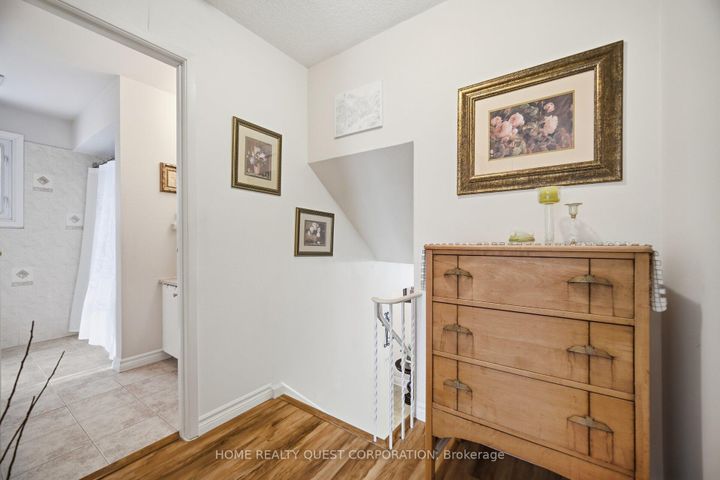 Photo 17 at 6330 Lorca Crescent, Meadowvale, Mississauga