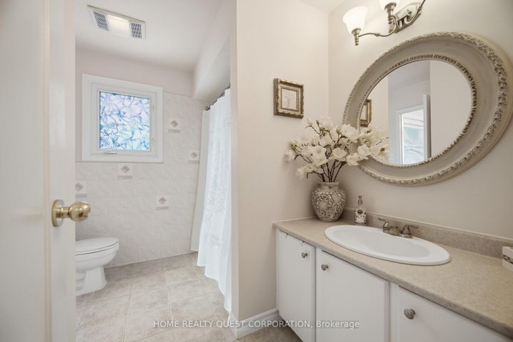 Photo 22 at 6330 Lorca Crescent, Meadowvale, Mississauga