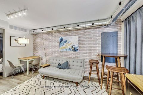 Photo 6 at 205 Bathurst Street, Chinatown, Toronto