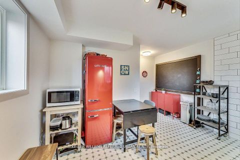 Photo 15 at 205 Bathurst Street, Chinatown, Toronto