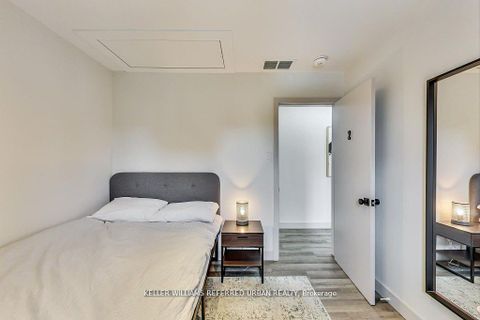 Photo 30 at 205 Bathurst Street, Chinatown, Toronto