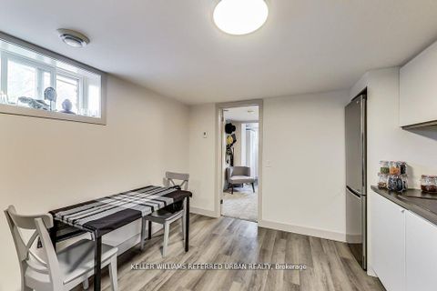 Photo 39 at 205 Bathurst Street, Chinatown, Toronto