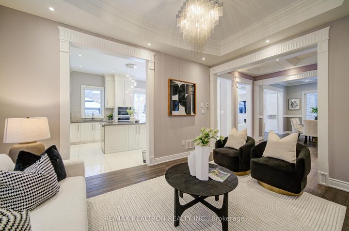 Photo 12 at 18 Giardina Crescent, Bayview Hill, Richmond Hill