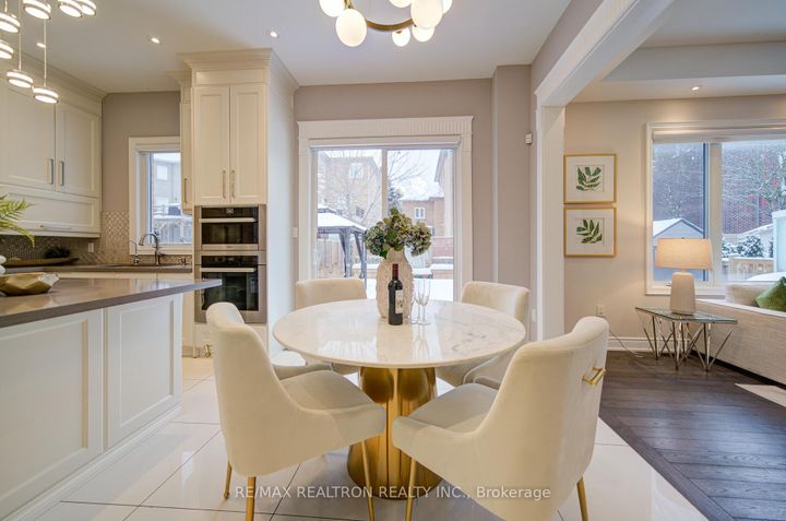 Photo 13 at 18 Giardina Crescent, Bayview Hill, Richmond Hill