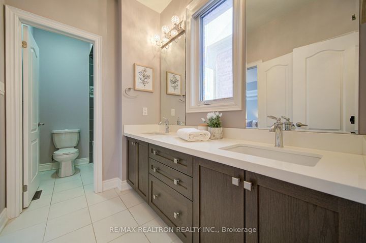 Photo 28 at 18 Giardina Crescent, Bayview Hill, Richmond Hill