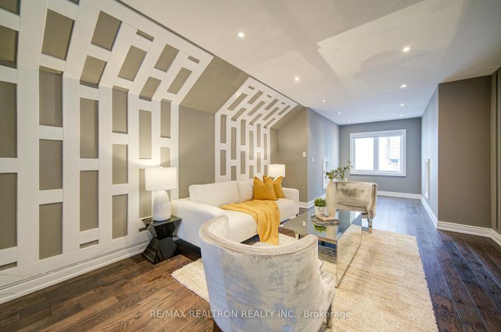 Photo 39 at 18 Giardina Crescent, Bayview Hill, Richmond Hill