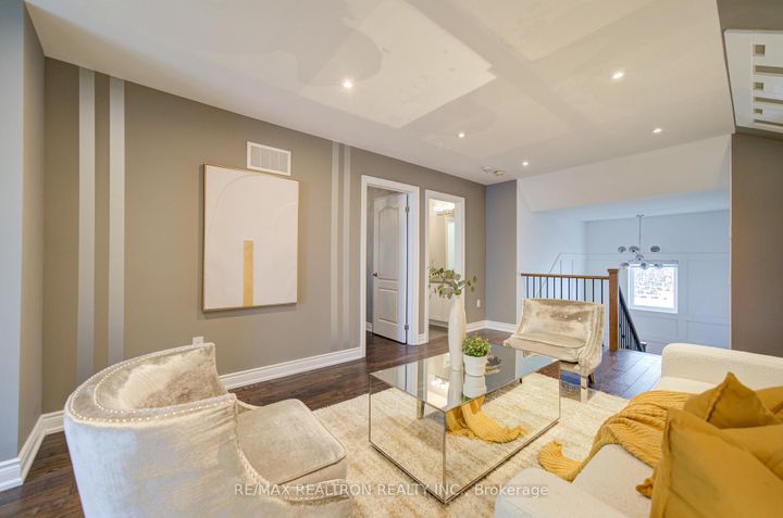 Photo 41 at 18 Giardina Crescent, Bayview Hill, Richmond Hill