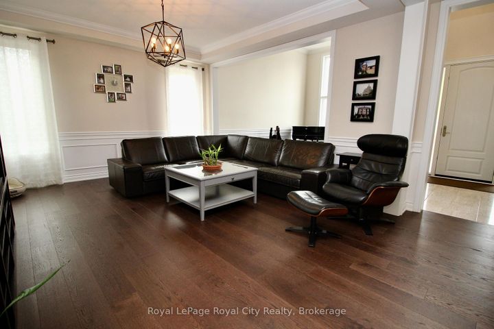 Photo 8 at 39 Dalmeny Drive, Credit Valley, Brampton
