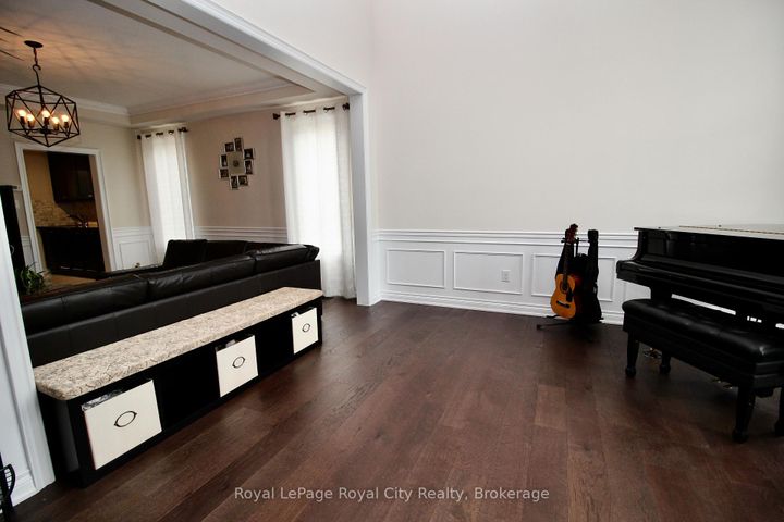 Photo 9 at 39 Dalmeny Drive, Credit Valley, Brampton