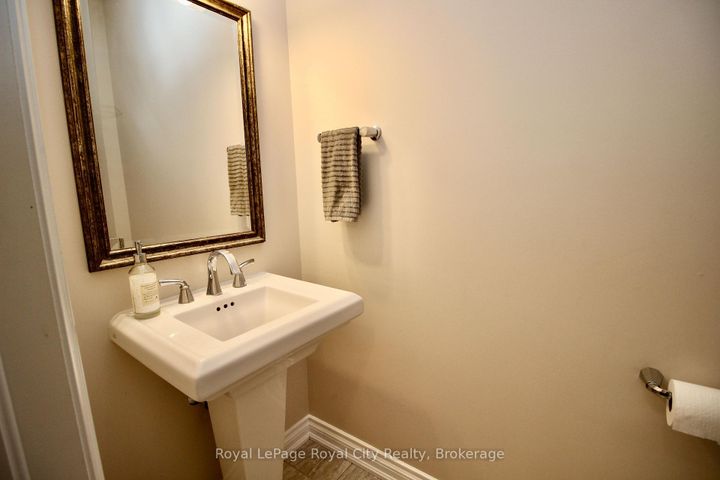 Photo 17 at 39 Dalmeny Drive, Credit Valley, Brampton