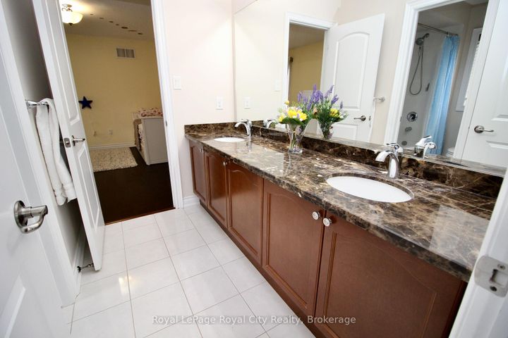 Photo 26 at 39 Dalmeny Drive, Credit Valley, Brampton