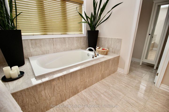 Photo 34 at 39 Dalmeny Drive, Credit Valley, Brampton