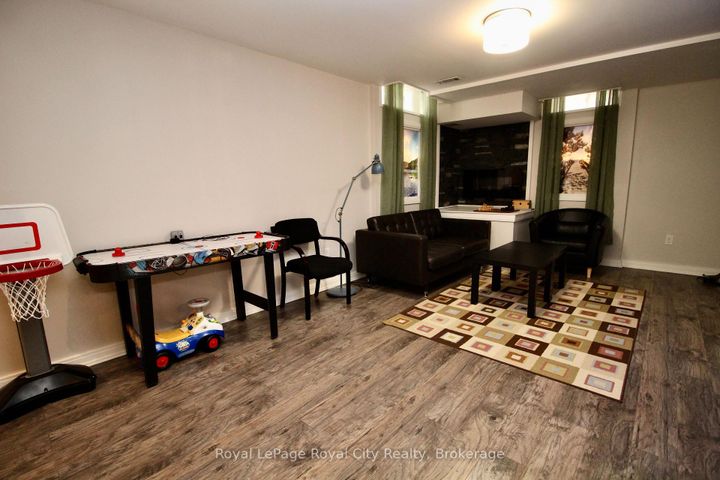 Photo 40 at 39 Dalmeny Drive, Credit Valley, Brampton