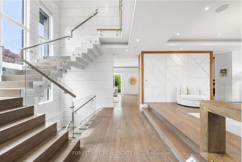 Photo 1 at 416 Patricia Avenue, Newtonbrook West, Toronto