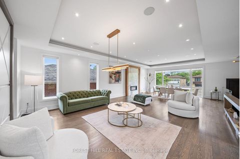 Photo 12 at 416 Patricia Avenue, Newtonbrook West, Toronto