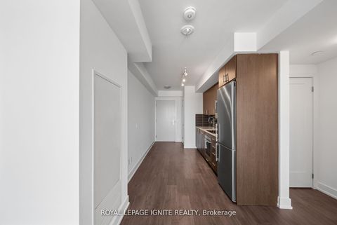 Photo 2 at 906 - 2550 Simcoe Street N, Windfields, Oshawa