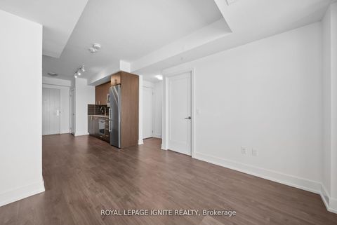 Photo 8 at 906 - 2550 Simcoe Street N, Windfields, Oshawa