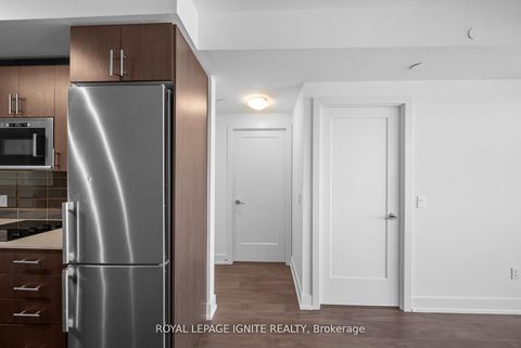 Photo 9 at 906 - 2550 Simcoe Street N, Windfields, Oshawa