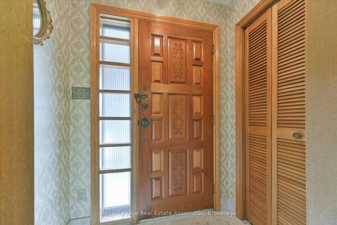 Photo 7 at 135 Jay Street, Maple Leaf, Toronto