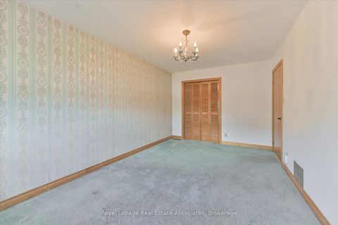 Photo 22 at 135 Jay Street, Maple Leaf, Toronto