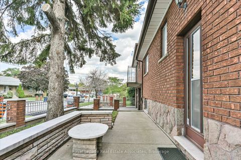 Photo 35 at 135 Jay Street, Maple Leaf, Toronto