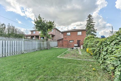 Photo 38 at 135 Jay Street, Maple Leaf, Toronto