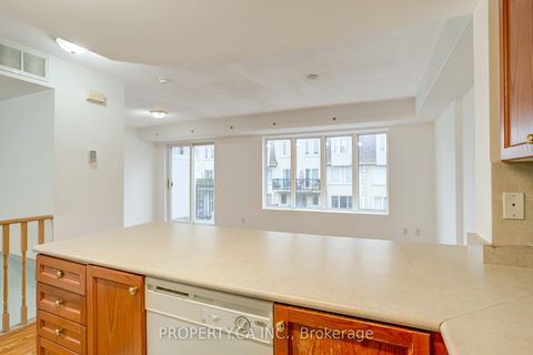 Photo 9 at 2083 - 65 George Appleton Way E, CFB, Toronto