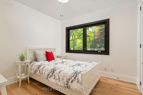 Photo 29 at 58 Farningham Crescent, Rosethorn, Toronto