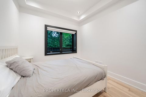 Photo 35 at 58 Farningham Crescent, Rosethorn, Toronto