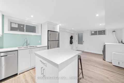 Photo 40 at 58 Farningham Crescent, Rosethorn, Toronto