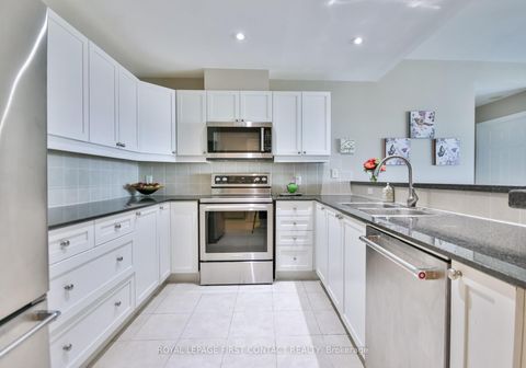 Photo 3 at 509 - 6 Toronto Street, City Centre, Barrie