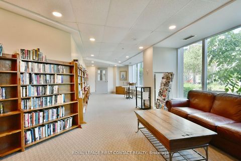 Photo 17 at 509 - 6 Toronto Street, City Centre, Barrie