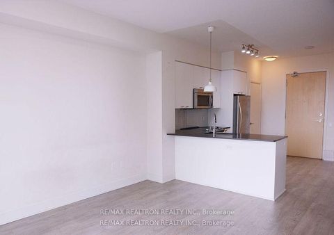 Photo 8 at 1501 - 30 Roehampton Avenue, Mount Pleasant West, Toronto