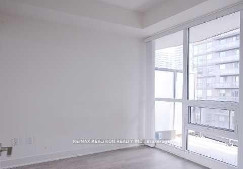 Photo 10 at 1501 - 30 Roehampton Avenue, Mount Pleasant West, Toronto