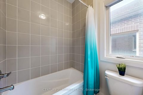 Photo 30 at 6 Longworth Avenue, Rural Richmond Hill, Richmond Hill