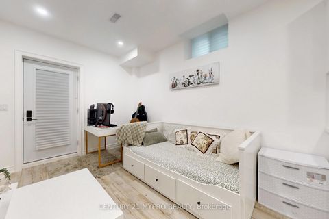 Photo 33 at 6 Longworth Avenue, Rural Richmond Hill, Richmond Hill