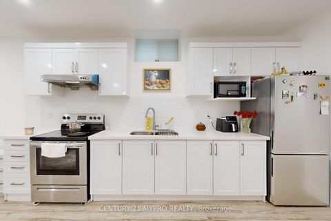 Photo 36 at 6 Longworth Avenue, Rural Richmond Hill, Richmond Hill