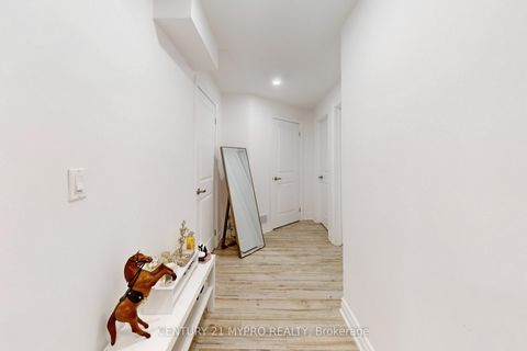 Photo 37 at 6 Longworth Avenue, Rural Richmond Hill, Richmond Hill