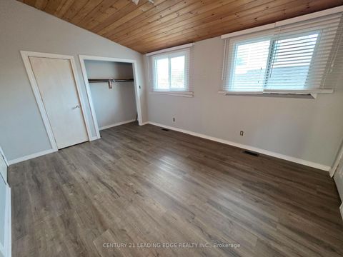 Photo 8 at 8 Lorne Street, Sutton & Jackson's Point, Georgina