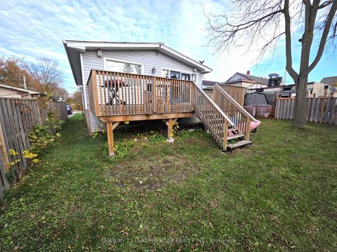 Photo 9 at 8 Lorne Street, Sutton & Jackson's Point, Georgina