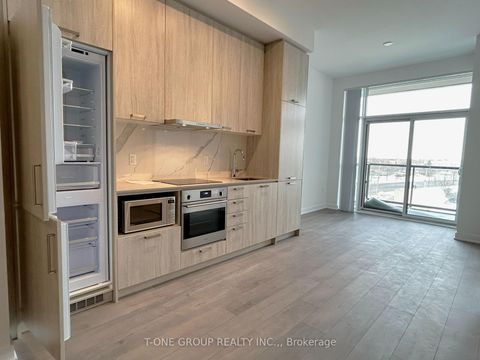 Photo 2 at 310 - 38 Honeycrisp Crescent, Vaughan Corporate Centre, Vaughan
