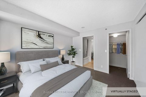 Photo 10 at 632 - 21 Nelson Street, Waterfront Communities C1, Toronto