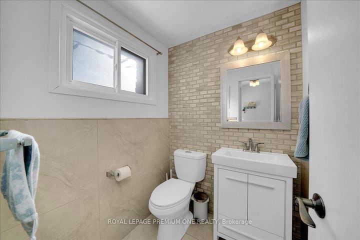 Photo 4 at 30 Mitchell Avenue, Heart Lake West, Brampton